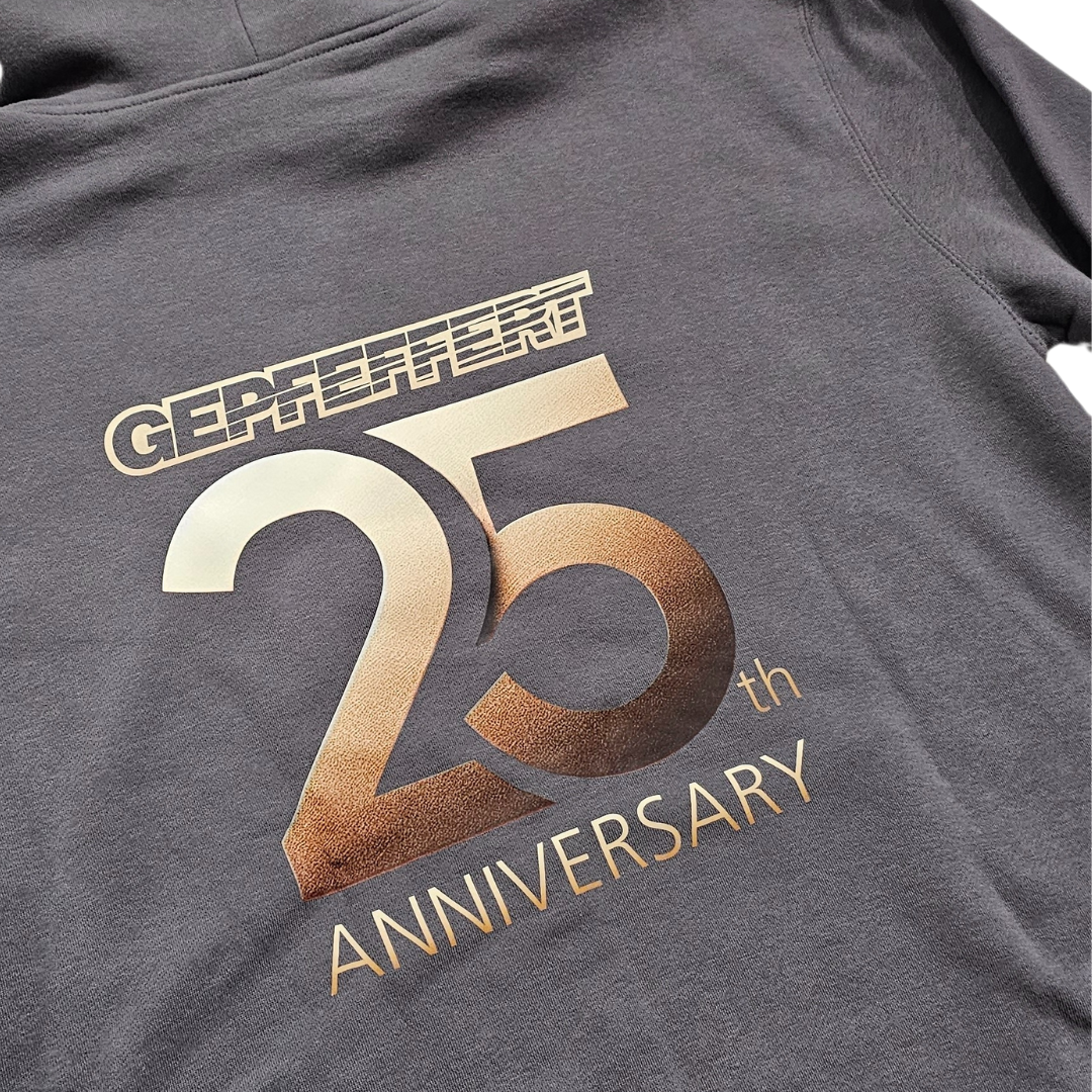 gepfeffert.com Hoodie 25 Jahre anniversary - gepfeffert.com