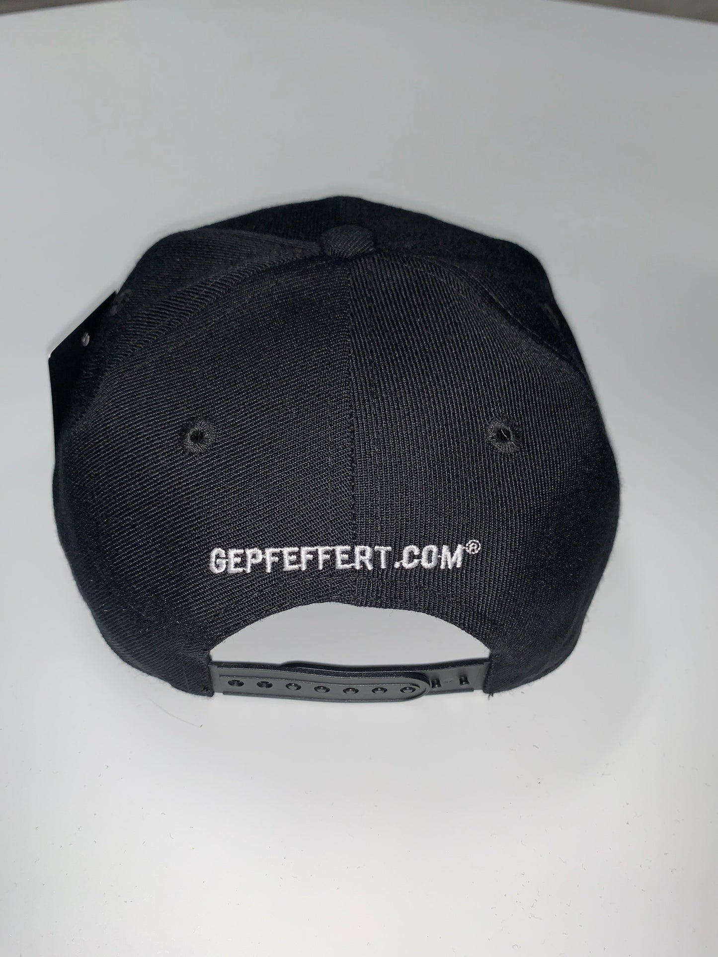 gepfeffert.com® Cap - GEPFEFFERT/schwarz/3D-Stick weiß - gepfeffert.com