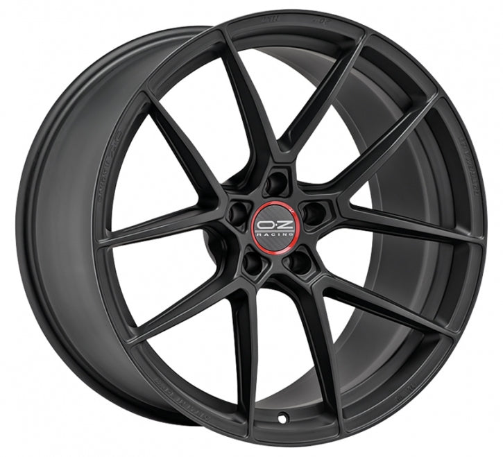OZ Estrema Forgiata passend für Audi RS6 C8