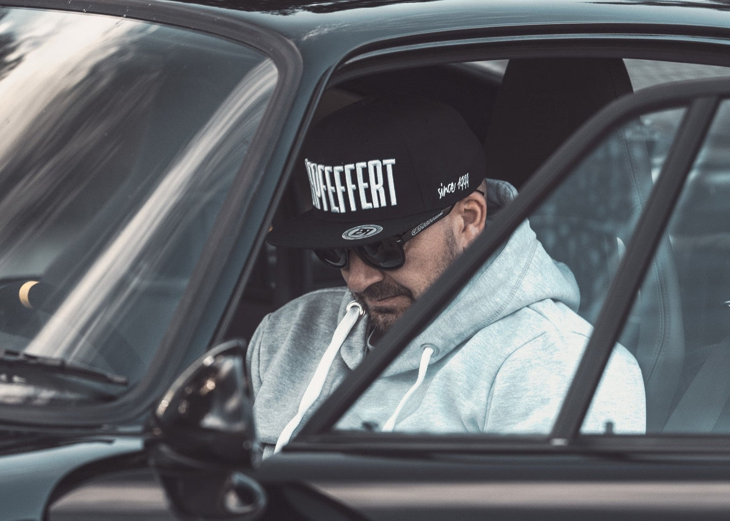 gepfeffert.com® Cap - GEPFEFFERT/schwarz/3D-Stick weiß - gepfeffert.com